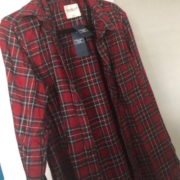 Abercrombie and Fitch women’s cozy plaid flannel button down shirt NWT - Picture 1 of 3
